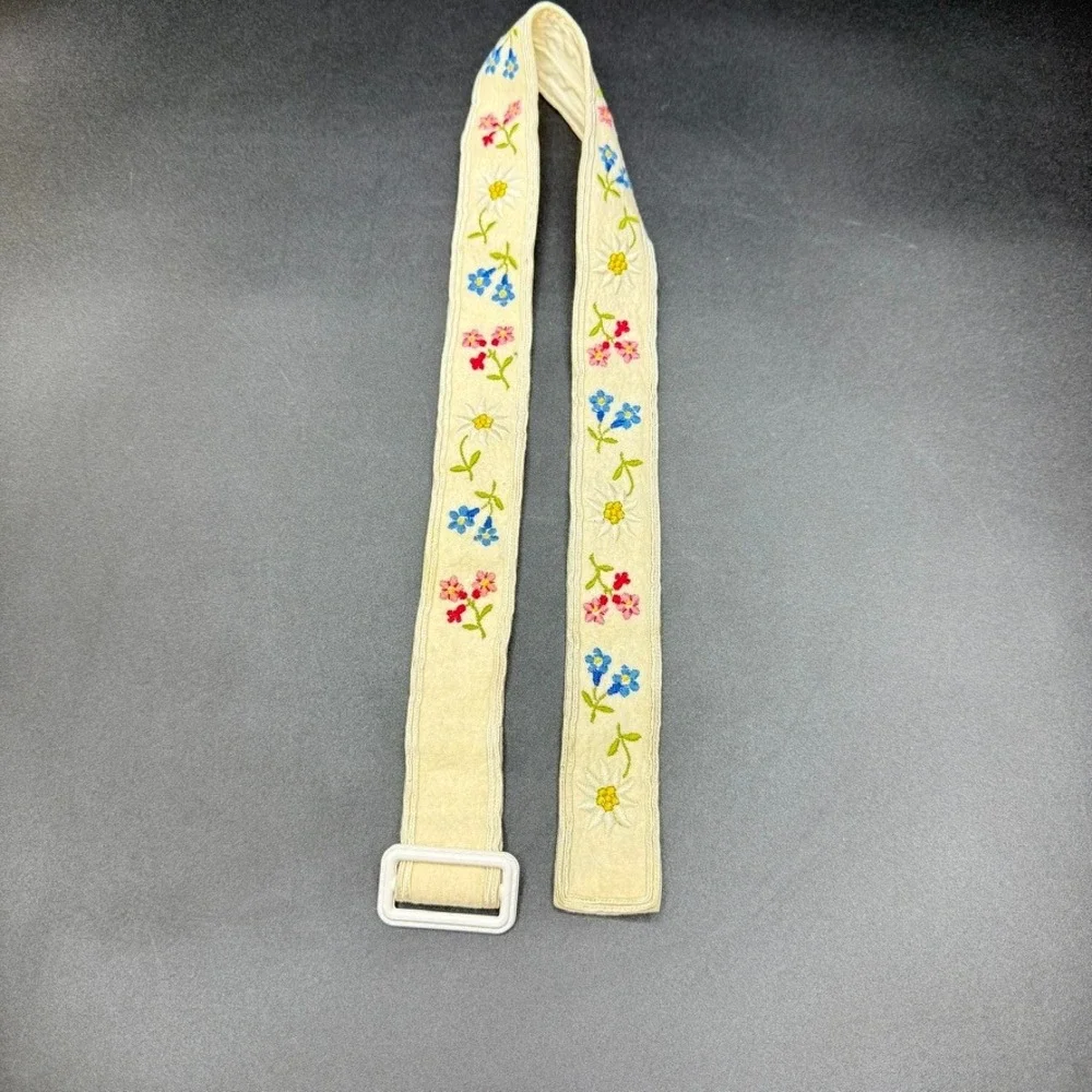 Vintage Handmade Womens Belt 33